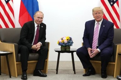 Президенты России и США Владимир Путин и Дональд Трамп Kremlin.ru