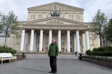 Владелец Corwell Ким Сон Тхэ у Большого театра в Москве ИА PrimaMedia