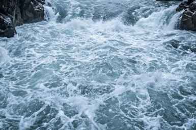 вода сгенерировано нейросетью